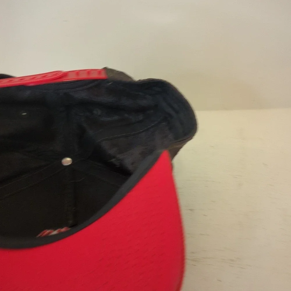 The Amazing Marvel‎ Spiderman Black & Red Baseball Cap Hat Spiders Cover the Cap